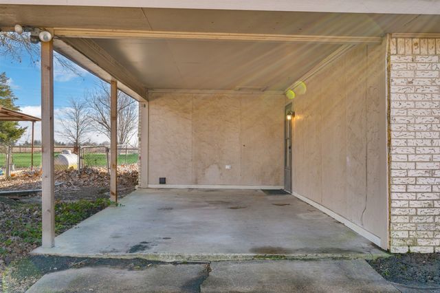 235 Elizabeth Lane, Blossom, TX 75416