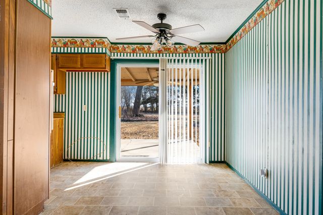 235 Elizabeth Lane, Blossom, TX 75416