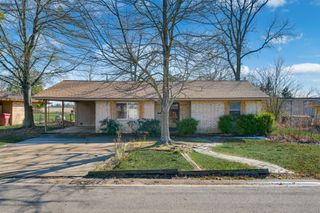 235 Elizabeth Lane, Blossom, TX 75416