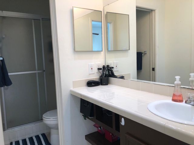 2300 Augusta Drive 32, Houston, TX 77057