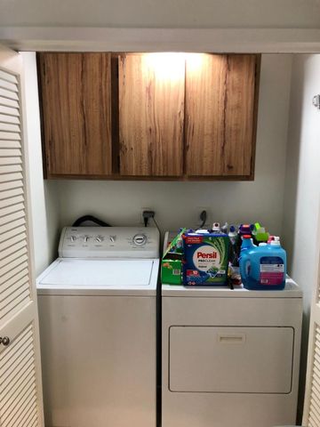2300 Augusta Drive 32, Houston, TX 77057