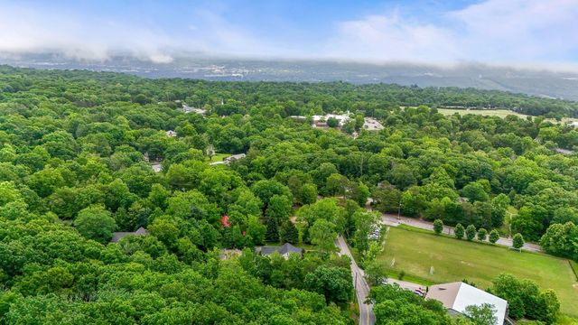 508 Mcfarland Road, Lookout Mountain, GA 30750