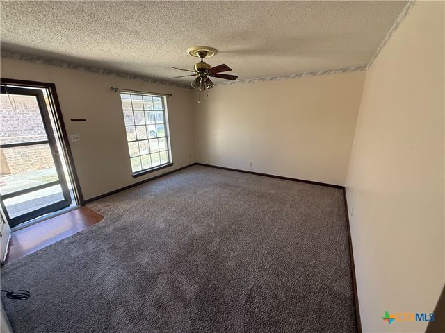 608 King Arthur Street, Victoria, TX 77904