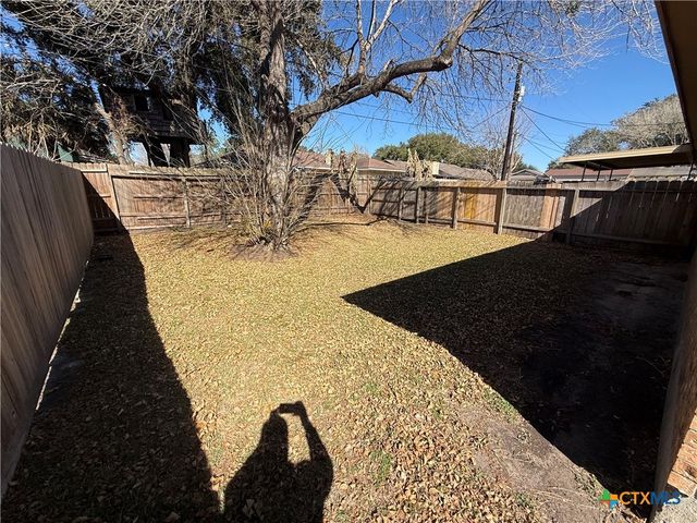 608 King Arthur Street, Victoria, TX 77904