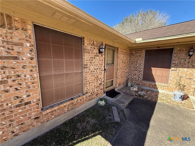 608 King Arthur Street, Victoria, TX 77904