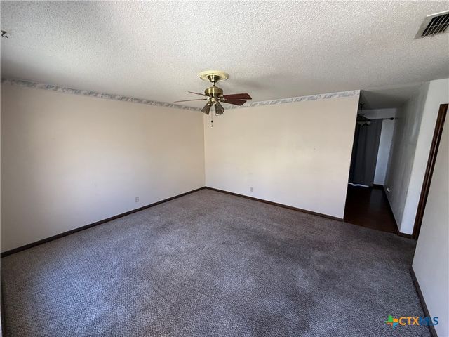 608 King Arthur Street, Victoria, TX 77904