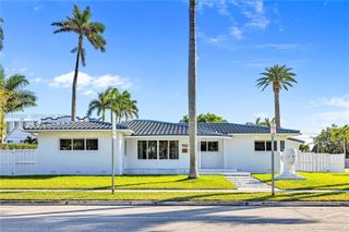 750 Harrison St, Hollywood, FL 33019