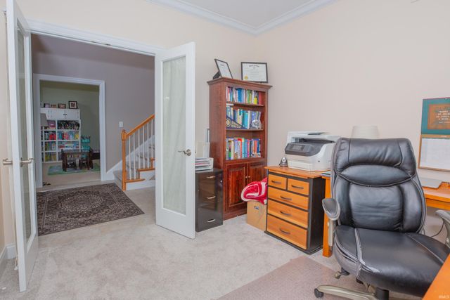 9076 Halston Circle, Newburgh, IN 47630