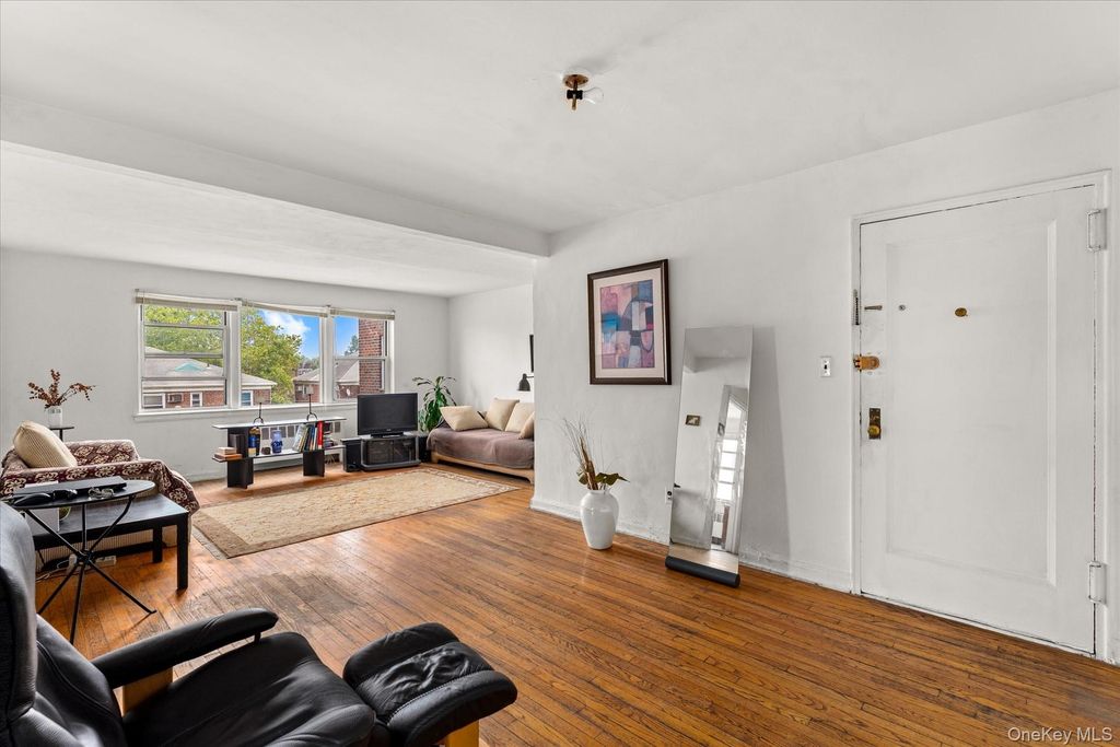 138-29 68th Drive 3C, Kew Garden Hills, NY 11367 — photo 2