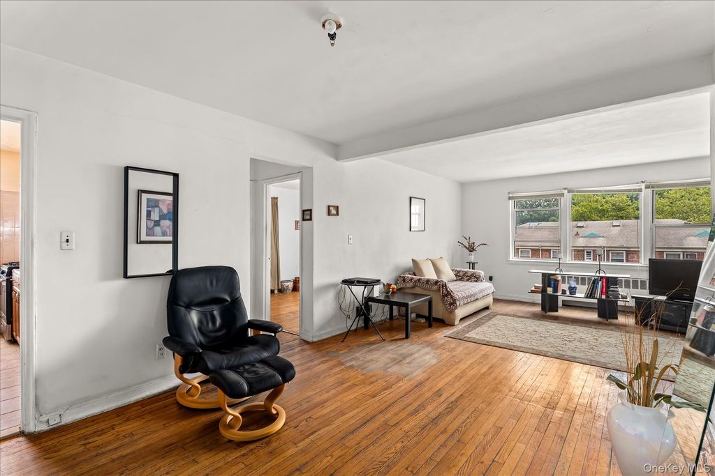 138-29 68th Drive 3C, Kew Garden Hills, NY 11367 — photo 3