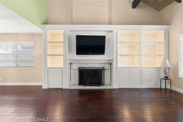 3018 S Pacific Avenue, Santa Ana, CA 92704