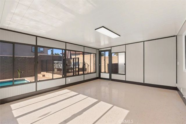 3018 S Pacific Avenue, Santa Ana, CA 92704