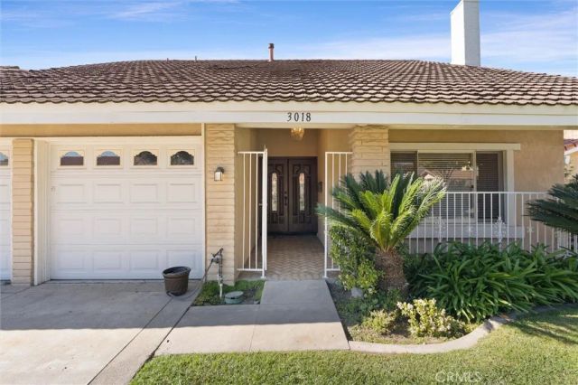 3018 S Pacific Avenue, Santa Ana, CA 92704
