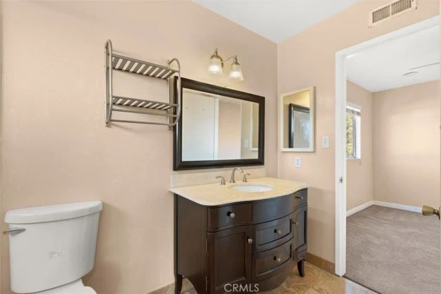 3018 S Pacific Avenue, Santa Ana, CA 92704