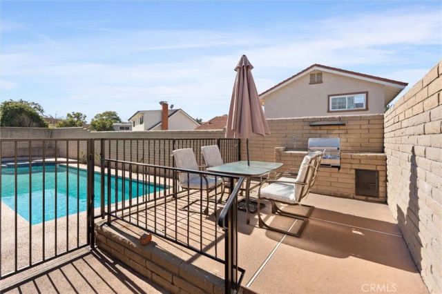 3018 S Pacific Avenue, Santa Ana, CA 92704