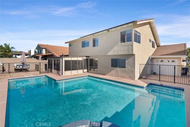 3018 S Pacific Avenue, Santa Ana, CA 92704