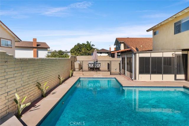 3018 S Pacific Avenue, Santa Ana, CA 92704