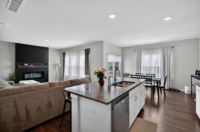 2713 NW 41st Street, Ankeny, IA 50023