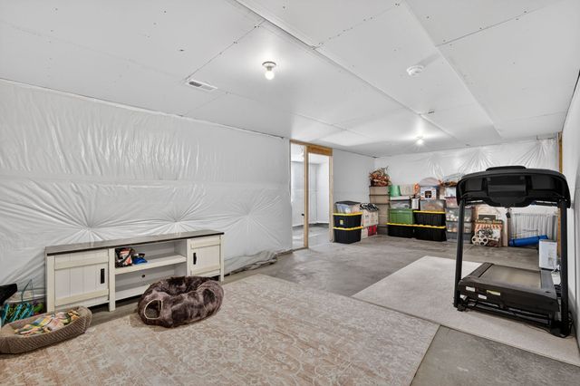 2713 NW 41st Street, Ankeny, IA 50023