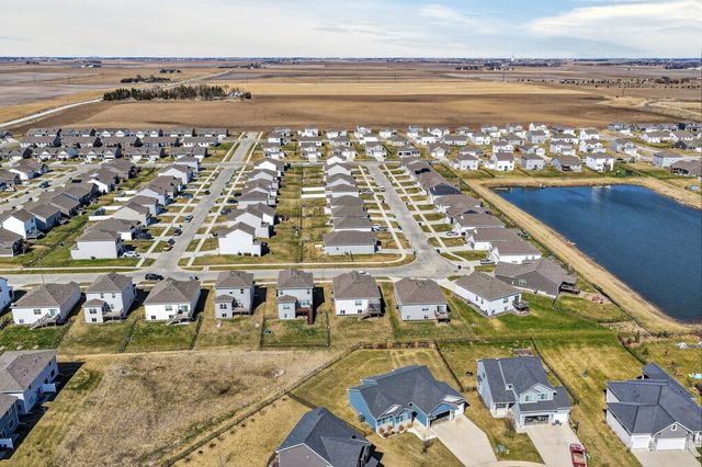 2713 NW 41st Street, Ankeny, IA 50023