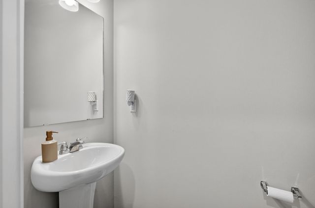 2713 NW 41st Street, Ankeny, IA 50023