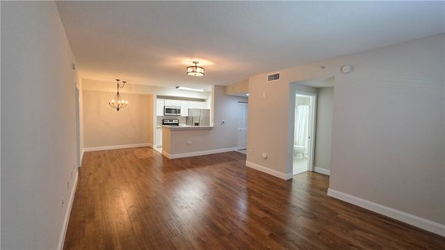 5090 Fairways Circle H105, Vero Beach, FL 32967