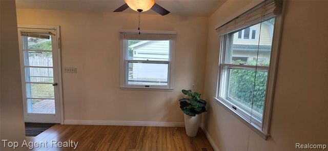 5625 Putnam Drive, West Bloomfield, MI 48323