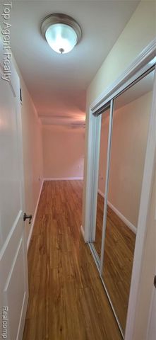 5625 Putnam Drive, West Bloomfield, MI 48323