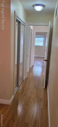 5625 Putnam Drive, West Bloomfield, MI 48323