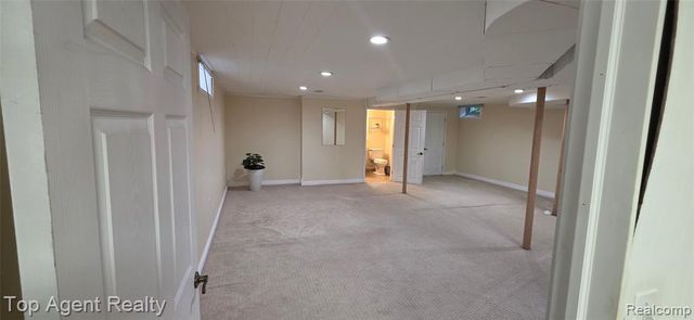 5625 Putnam Drive, West Bloomfield, MI 48323