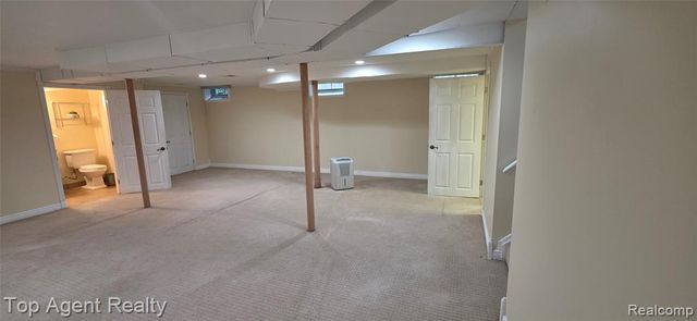5625 Putnam Drive, West Bloomfield, MI 48323
