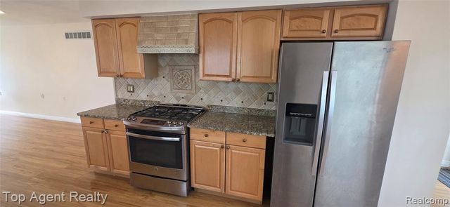 5625 Putnam Drive, West Bloomfield, MI 48323