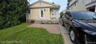 5625 Putnam Drive, West Bloomfield, MI 48323
