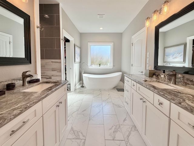 37 Terreno Lane, Hot Springs Village, AR 71909