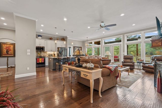 37 Terreno Lane, Hot Springs Village, AR 71909