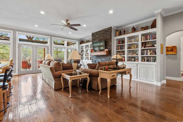 37 Terreno Lane, Hot Springs Village, AR 71909