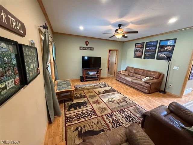 734 Pga Boulevard NE, New Philadelphia, OH 44663