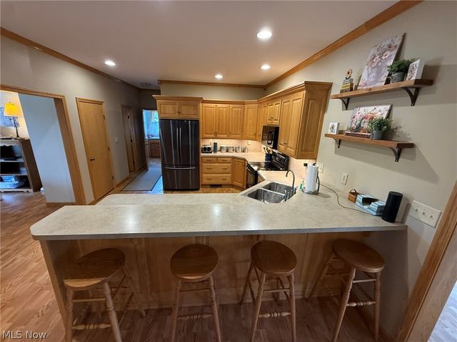 734 Pga Boulevard NE, New Philadelphia, OH 44663