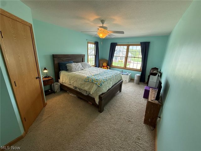 734 Pga Boulevard NE, New Philadelphia, OH 44663