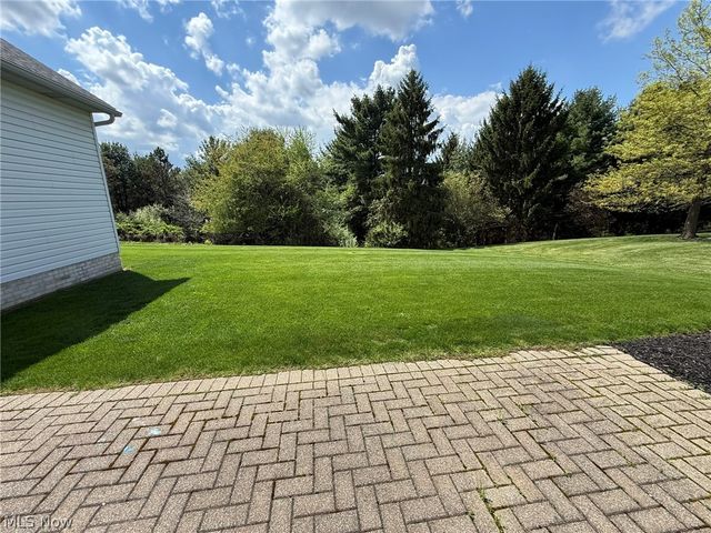 734 Pga Boulevard NE, New Philadelphia, OH 44663