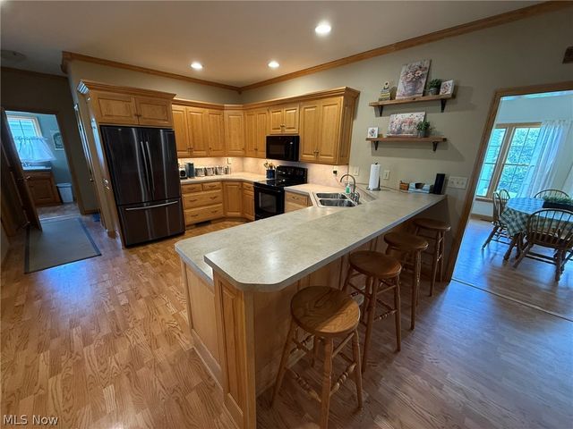734 Pga Boulevard NE, New Philadelphia, OH 44663