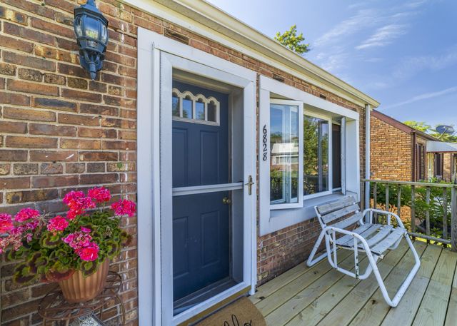 6828 Schneider Avenue, Hammond, IN 46323