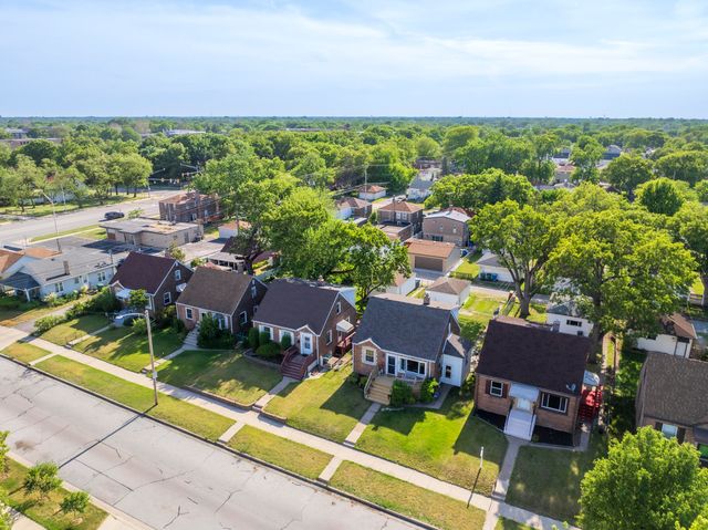 6828 Schneider Avenue, Hammond, IN 46323