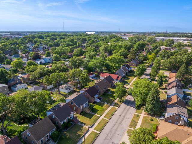 6828 Schneider Avenue, Hammond, IN 46323