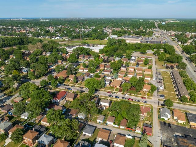 6828 Schneider Avenue, Hammond, IN 46323