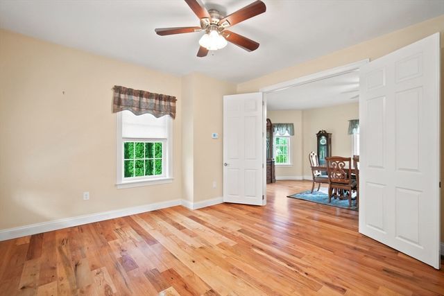 54 College Hwy, Southwick, MA 01077
