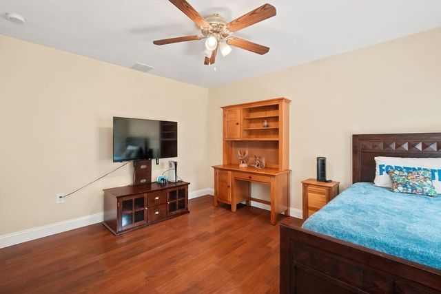 54 College Hwy, Southwick, MA 01077