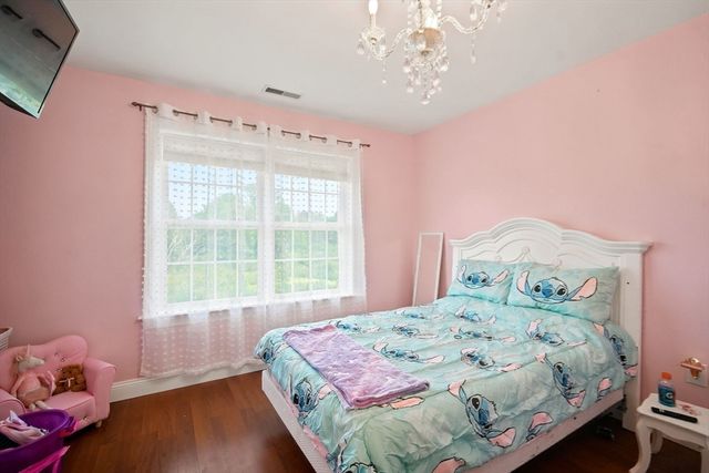 54 College Hwy, Southwick, MA 01077