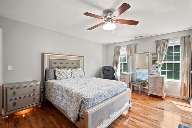 54 College Hwy, Southwick, MA 01077