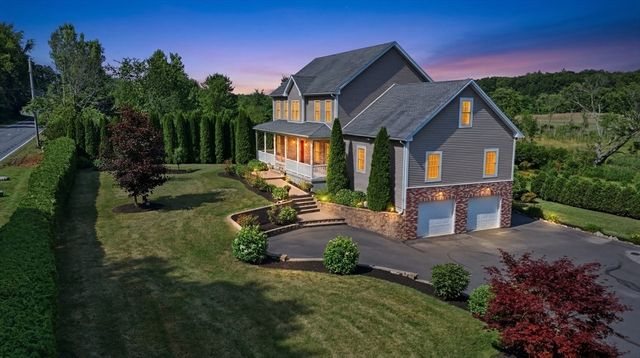 54 College Hwy, Southwick, MA 01077